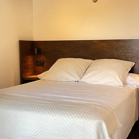La Antigua Fonda Relator Apartment Hervas Exterior photo